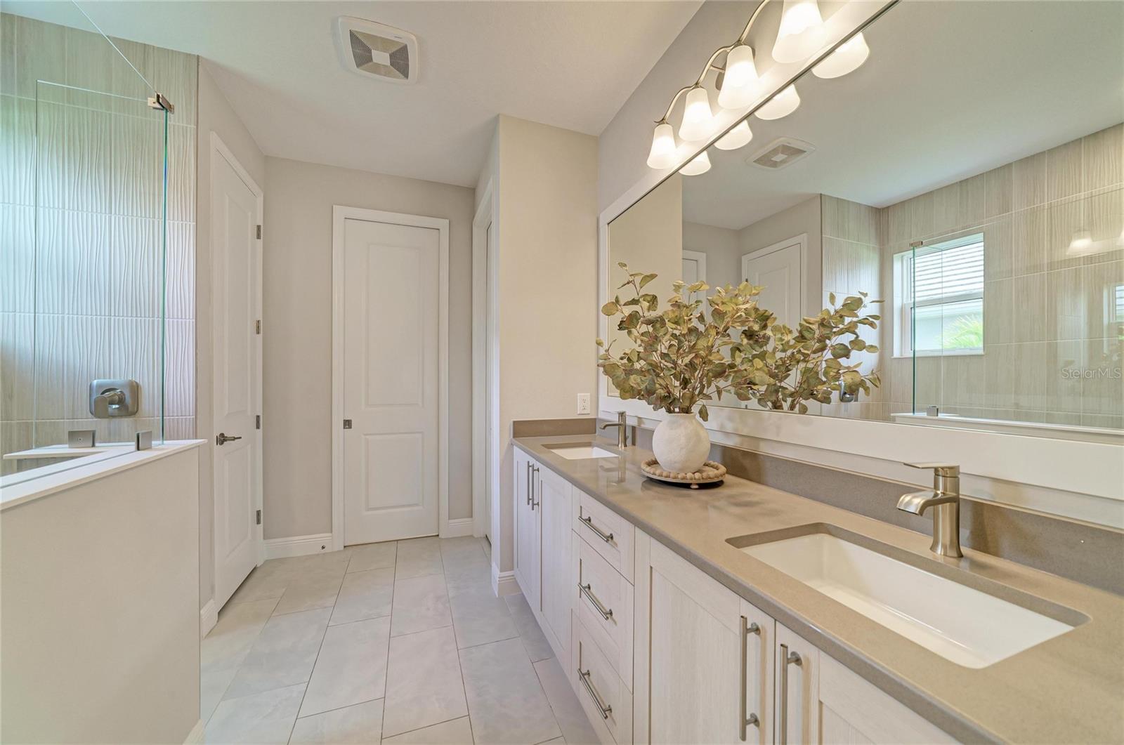 8079 Slipway Dr Property Photo 20