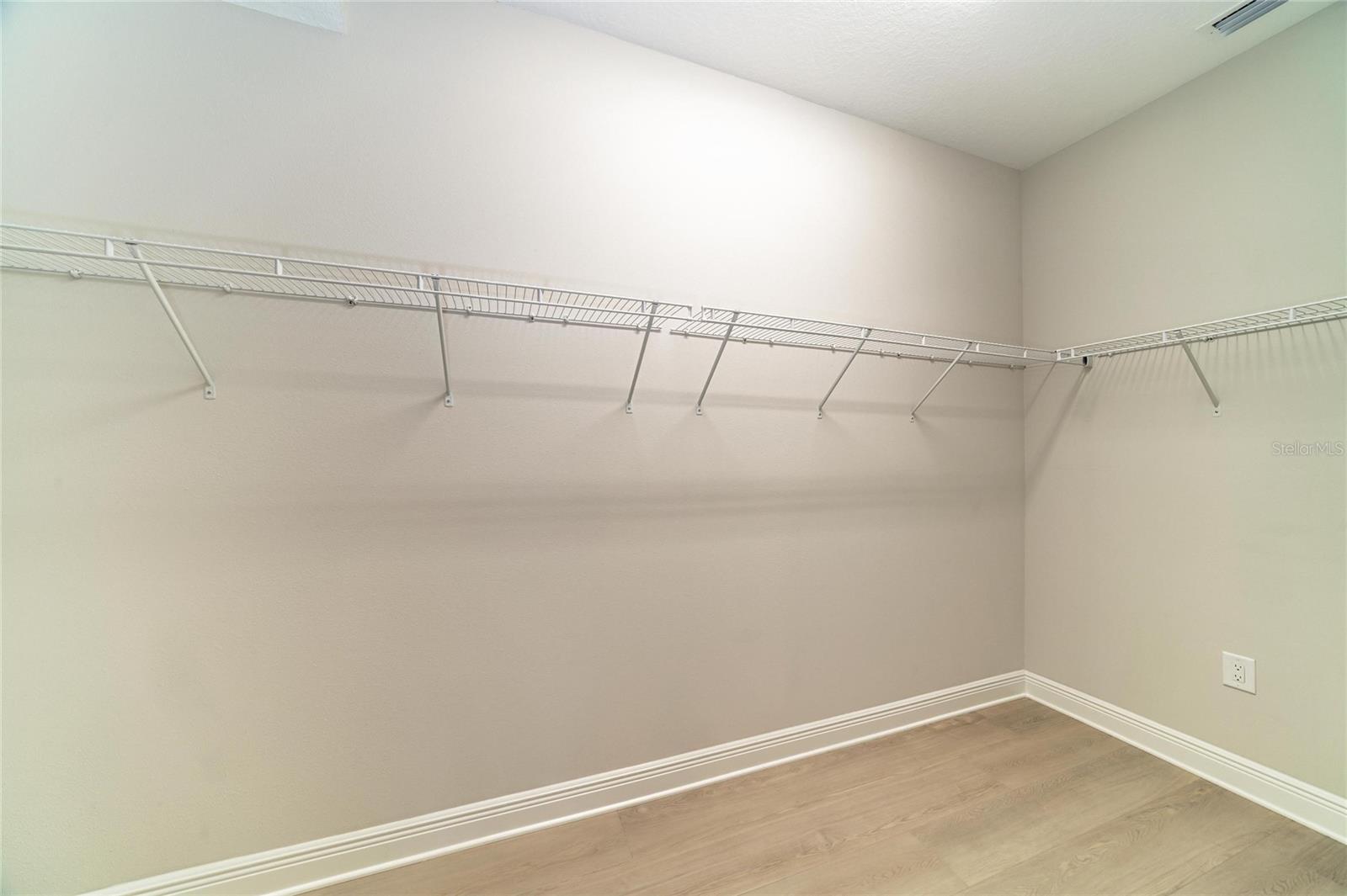 8079 Slipway Dr Property Photo 23
