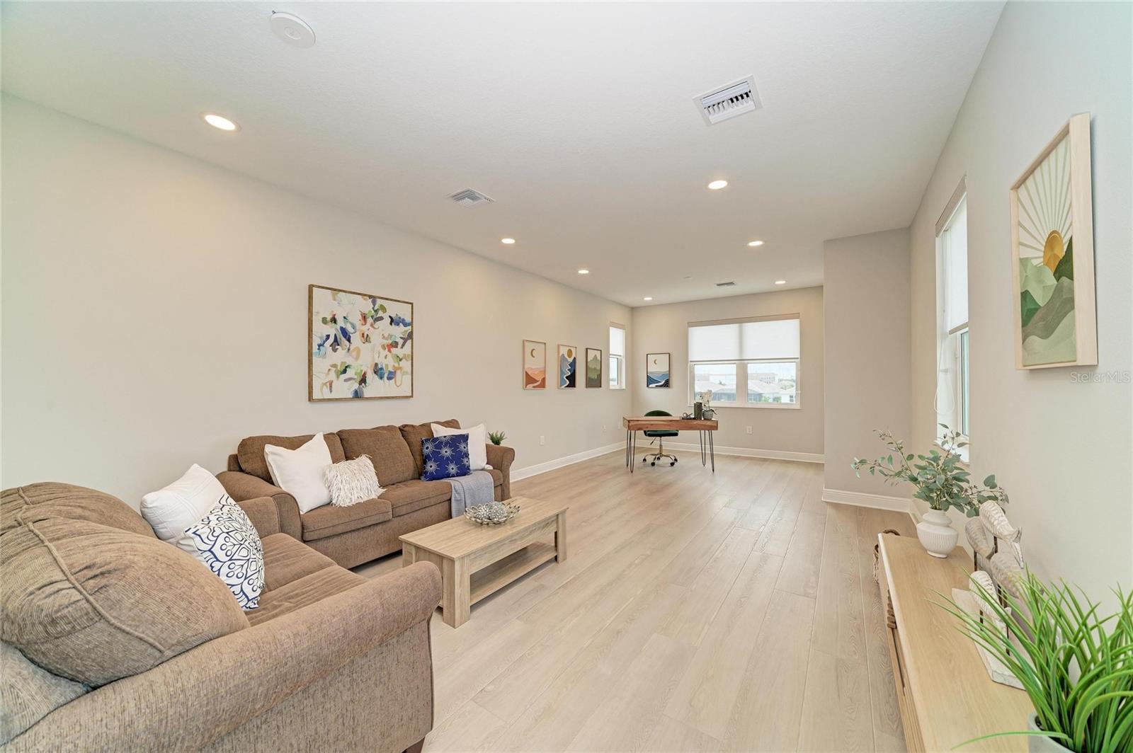 8079 Slipway Dr Property Photo 32