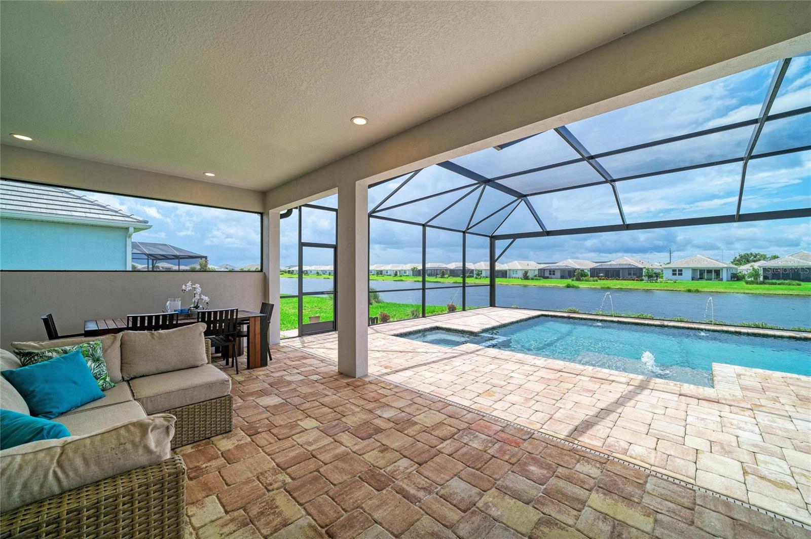 8079 Slipway Dr Property Photo 39