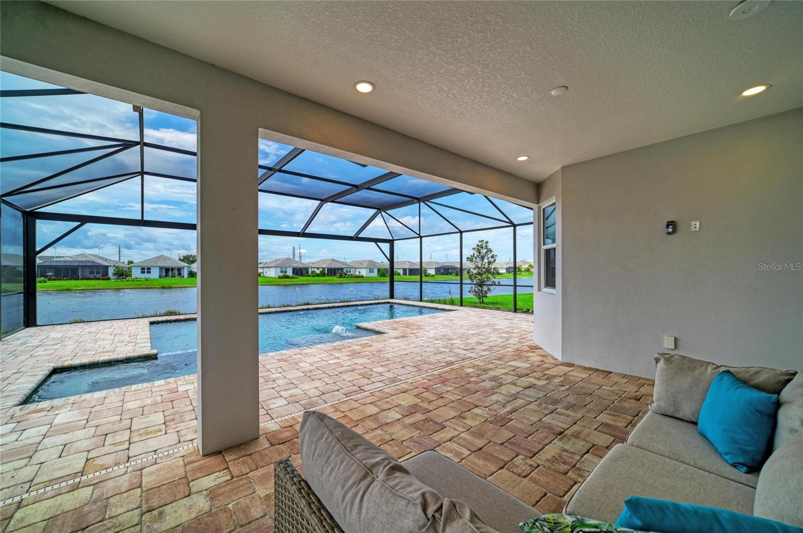 8079 Slipway Dr Property Photo 45