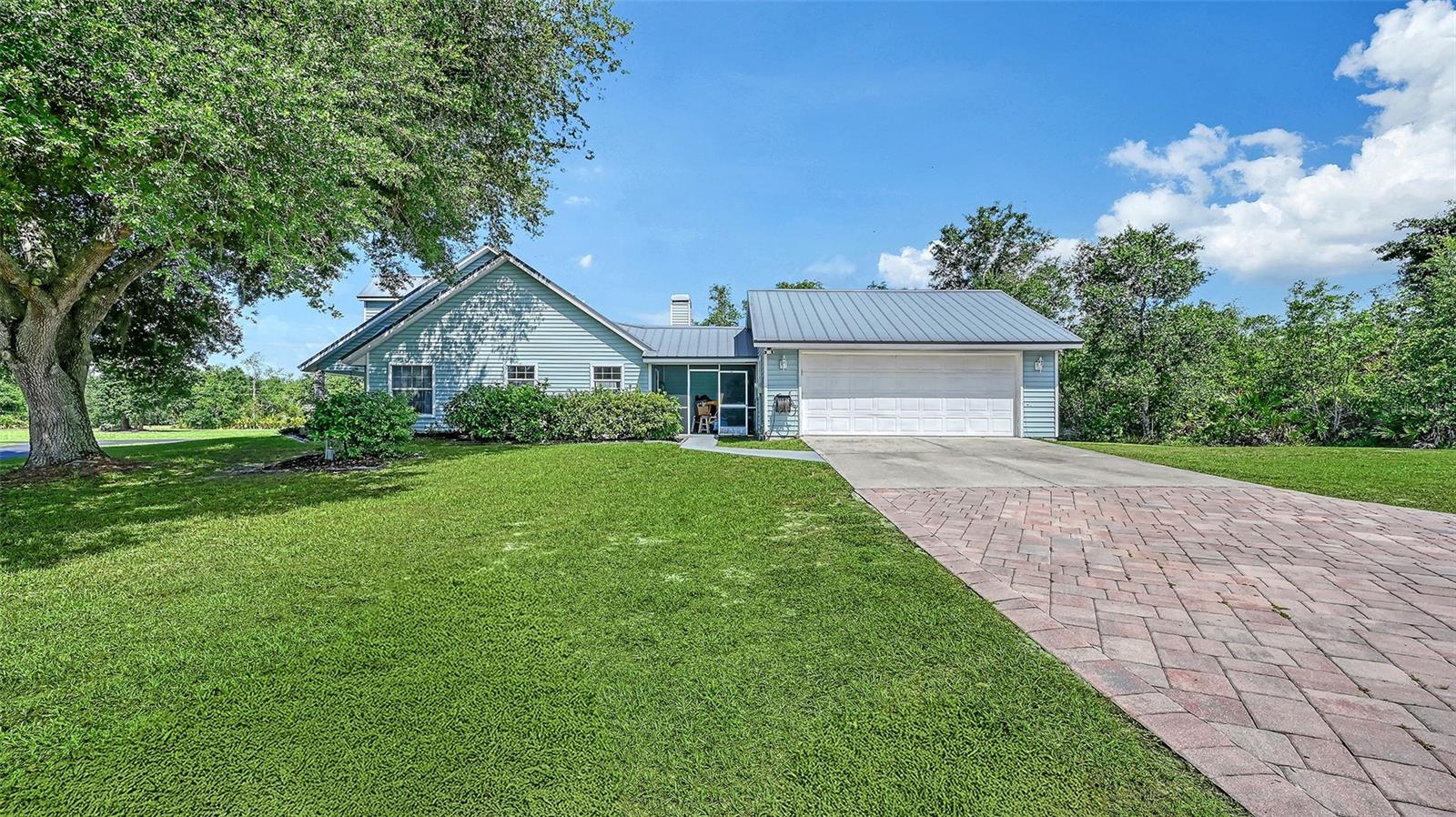 28401 104th Dr E Property Photo 5