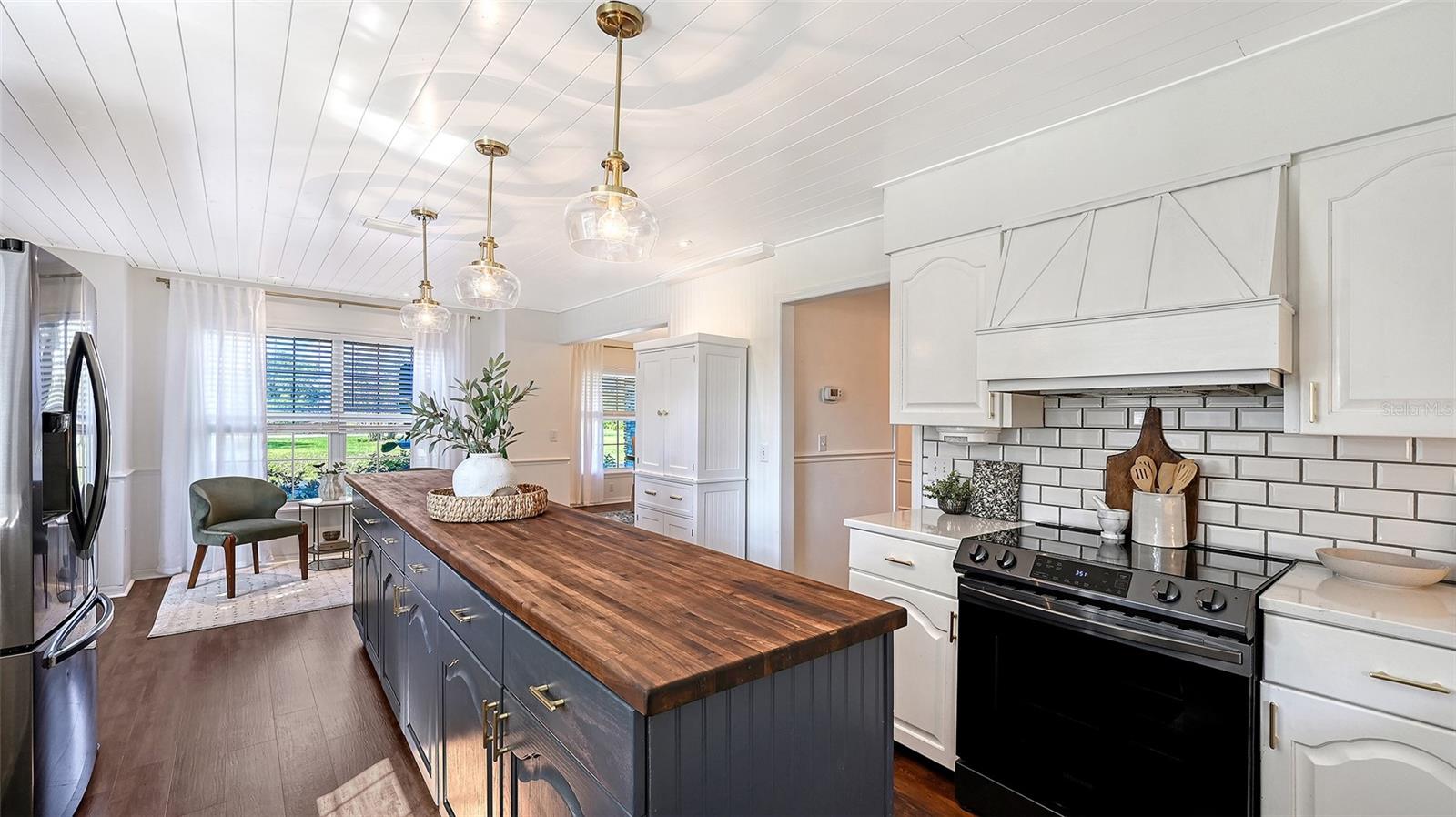 28401 104th Dr E Property Photo 17