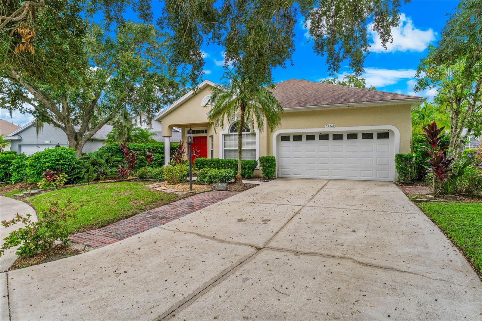6462 Golden Leaf Ct Property Photo 2