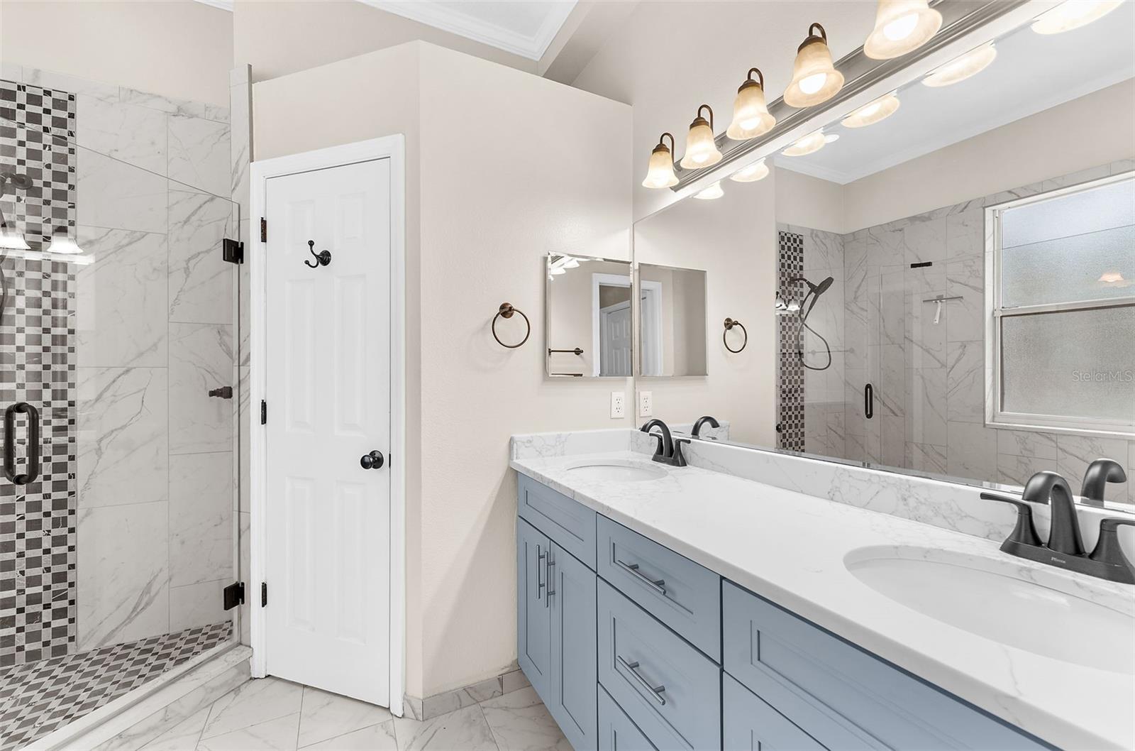 6462 Golden Leaf Ct Property Photo 21