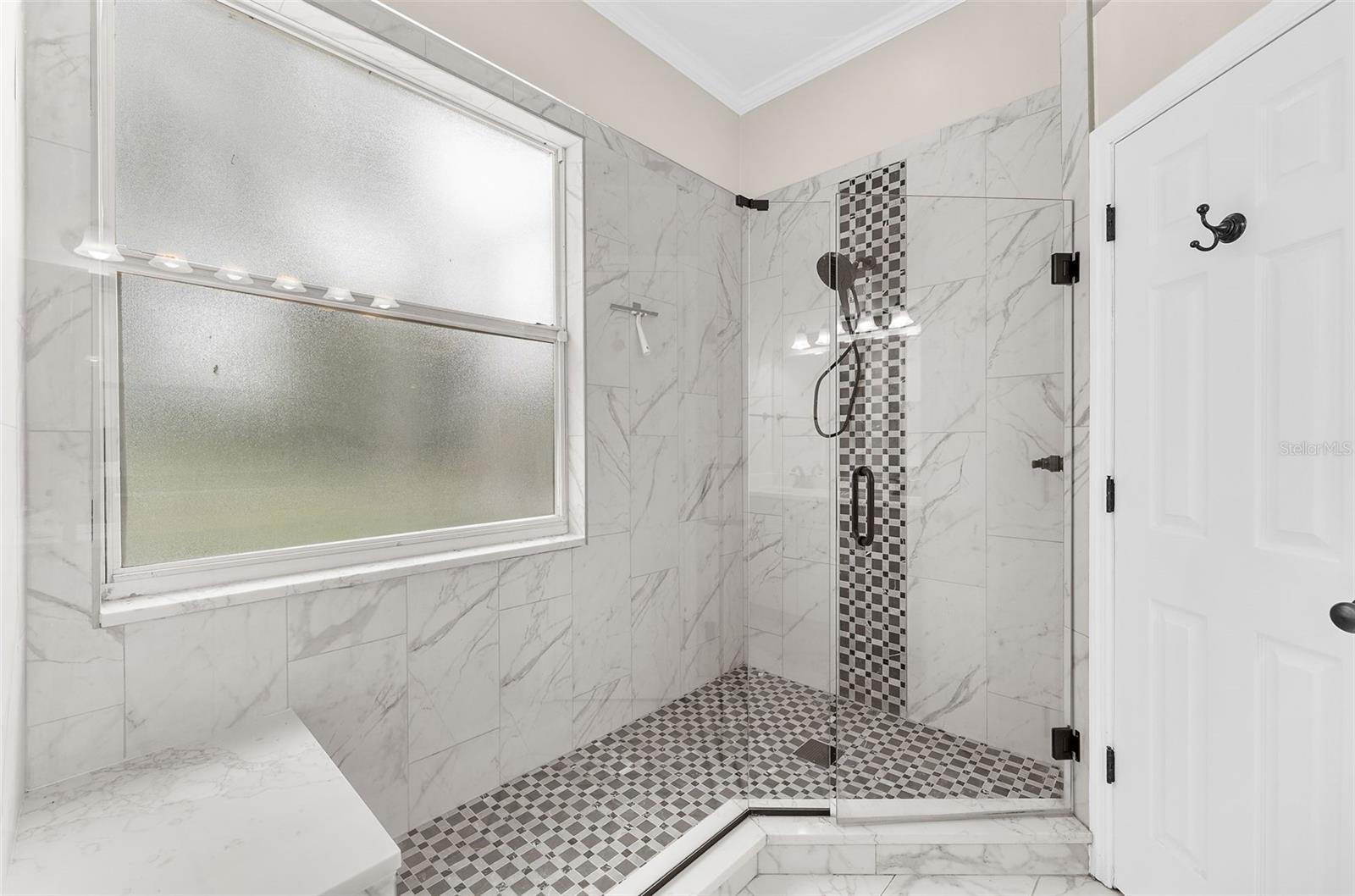6462 Golden Leaf Ct Property Photo 23