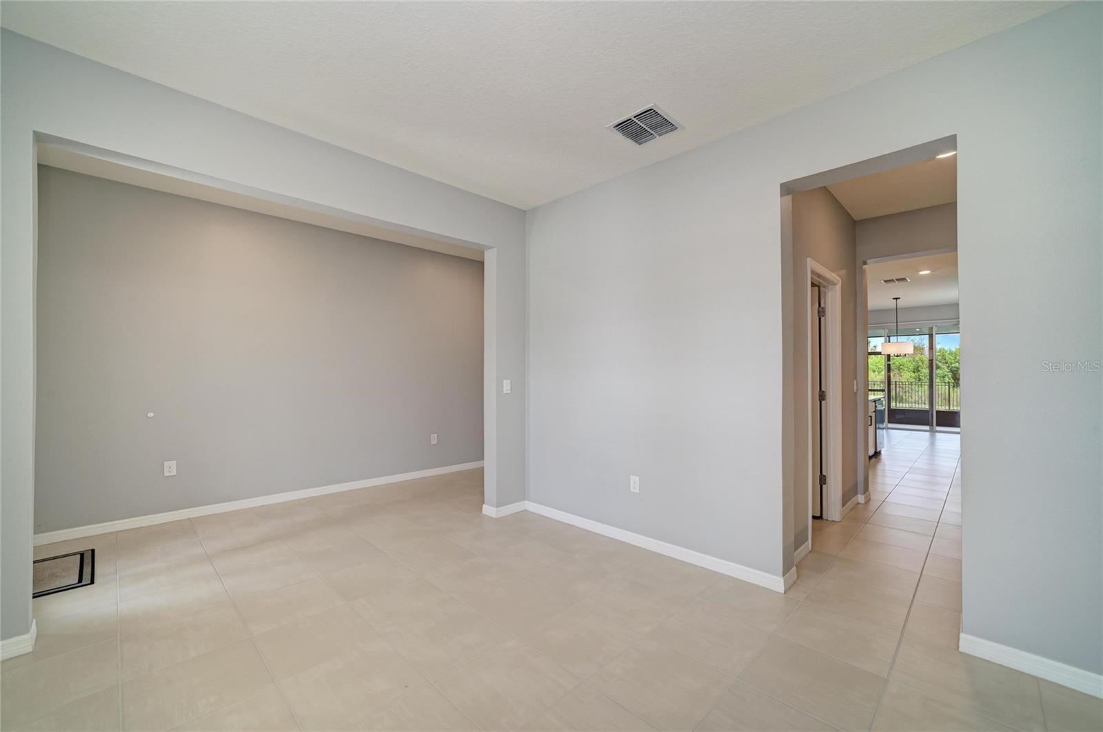 2230 Marsh Harbour Loop Property Photo 10