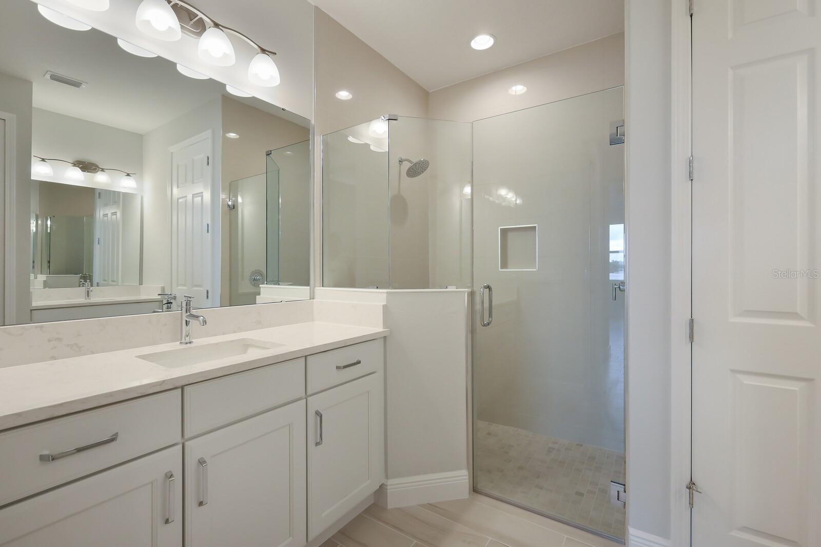 10748 Klee Ave Property Photo 14
