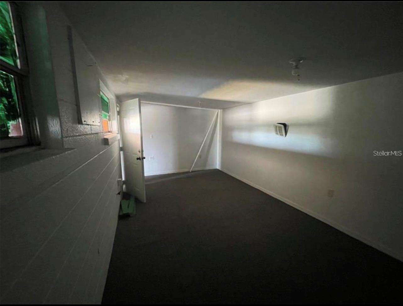 1614 9th St W Property Photo 2