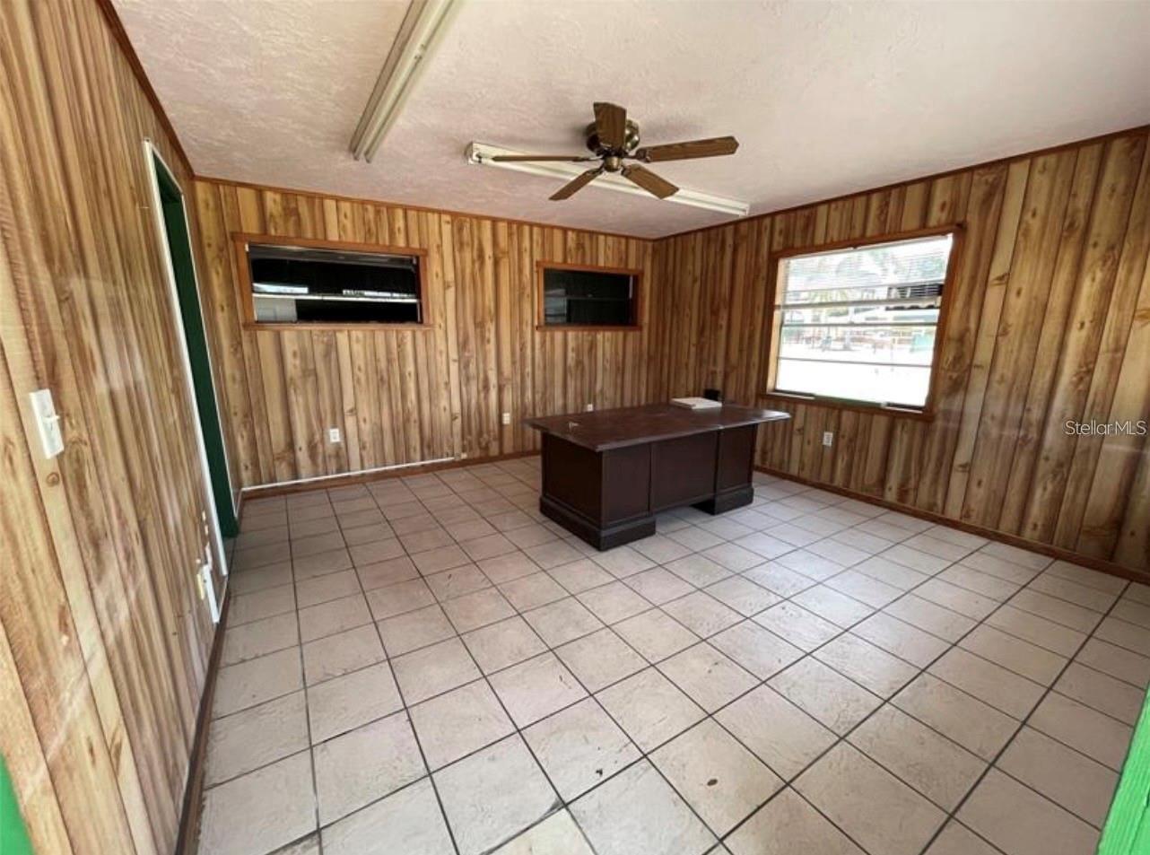 1614 9th St W Property Photo 4