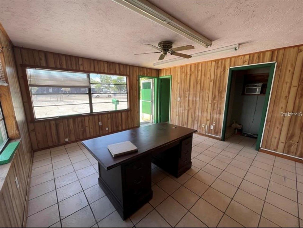 1614 9th St W Property Photo 5
