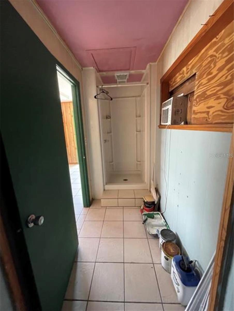 1614 9th St W Property Photo 7