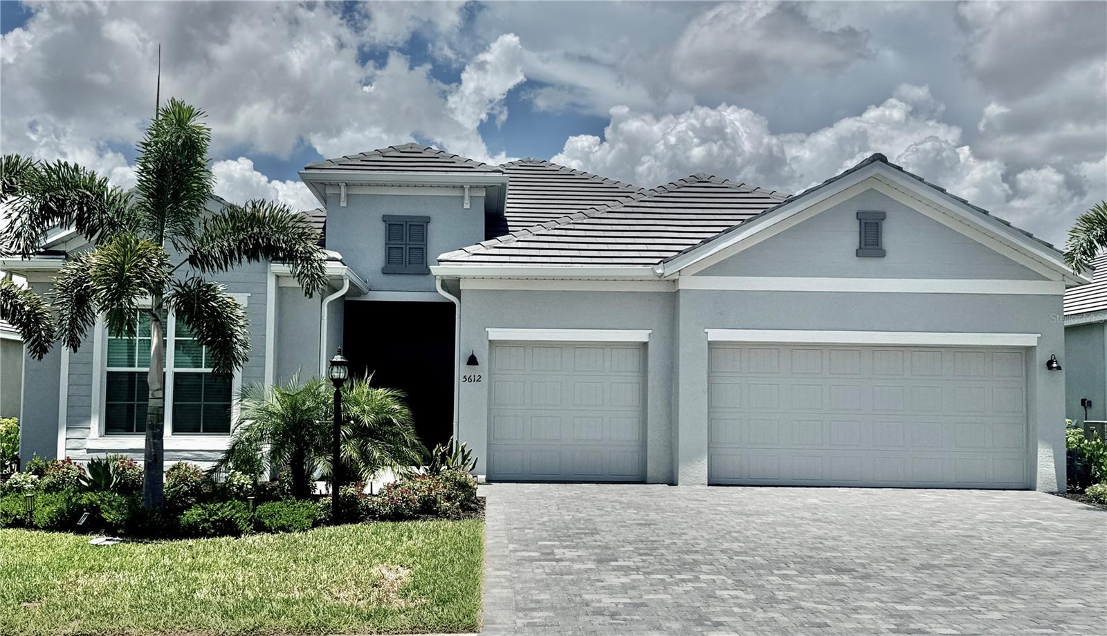 5612 LIGHTNING WHELK LN Property Photo 1