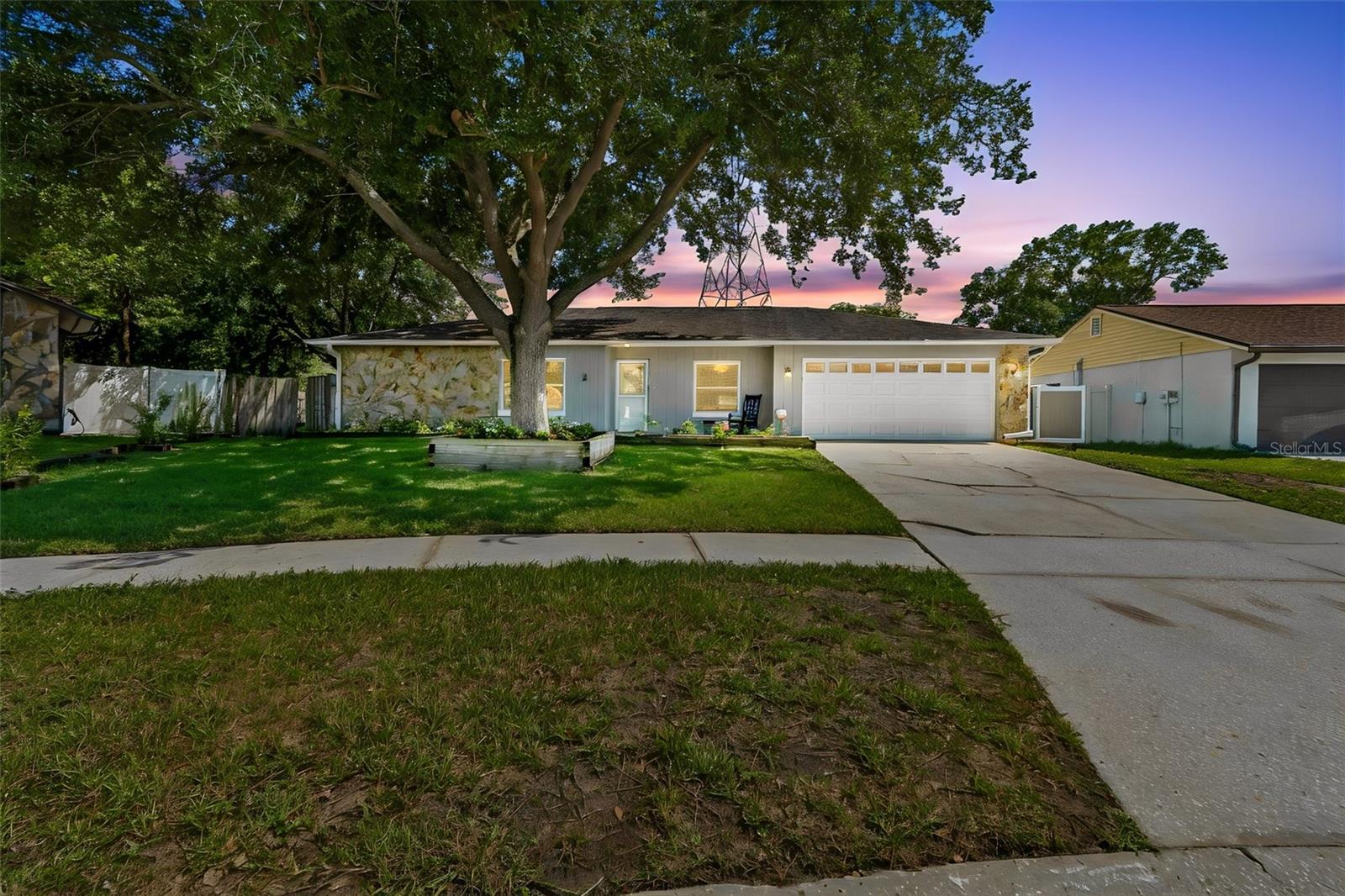 16205 SAWGRASS CIR