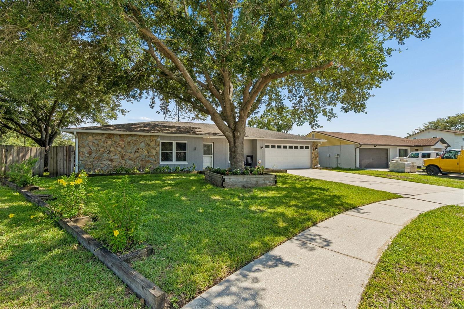 16205 Sawgrass Cir Property Photo 2
