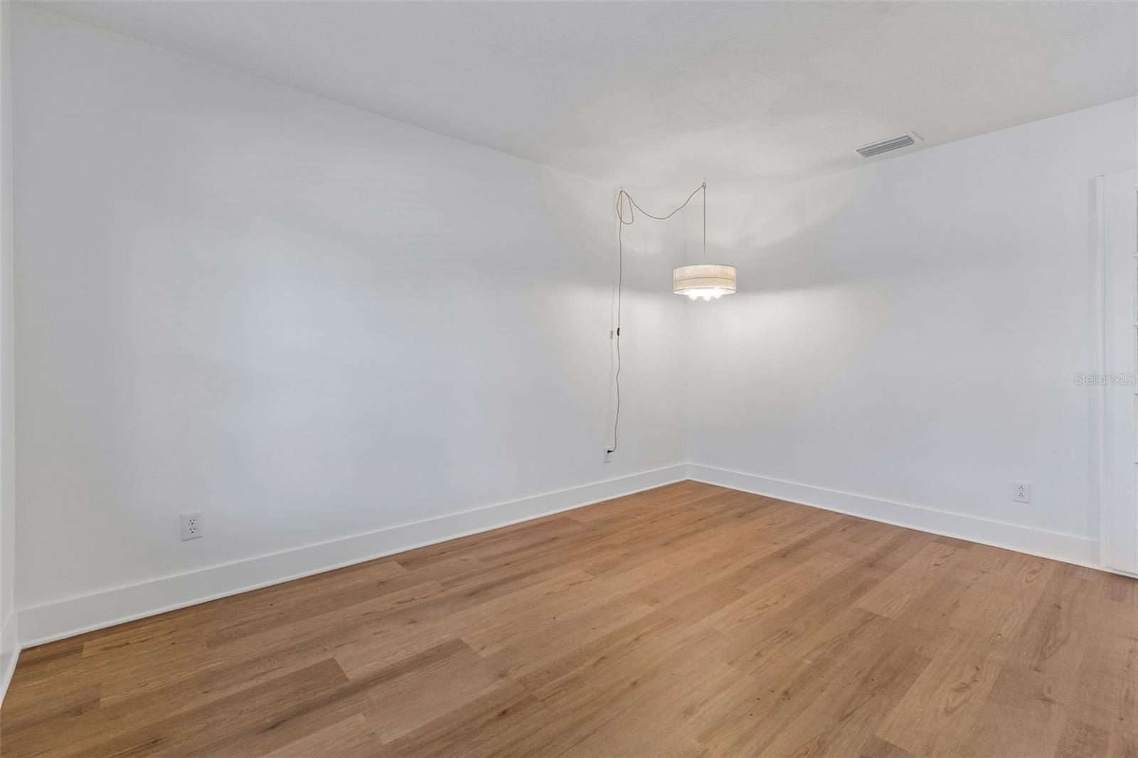 16205 Sawgrass Cir Property Photo 11