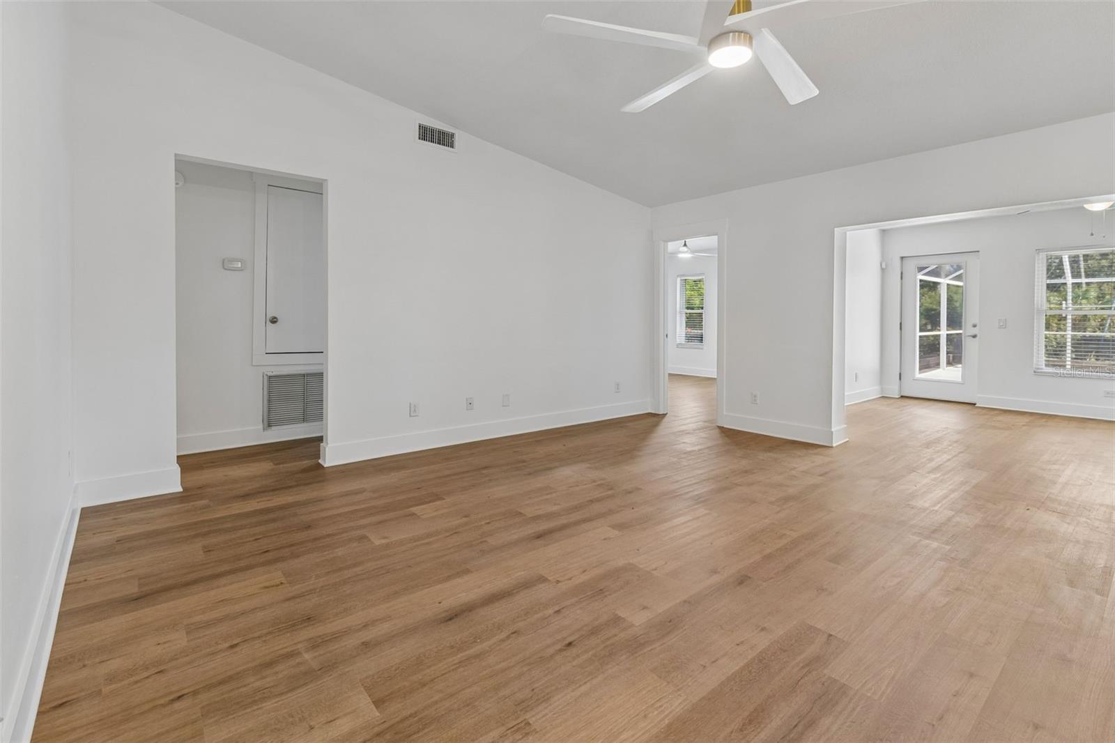 16205 Sawgrass Cir Property Photo 14