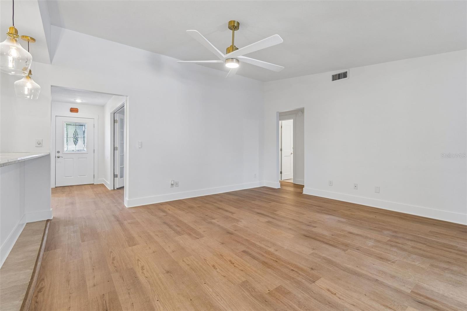 16205 Sawgrass Cir Property Photo 32