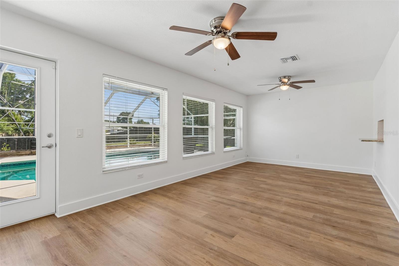 16205 Sawgrass Cir Property Photo 45