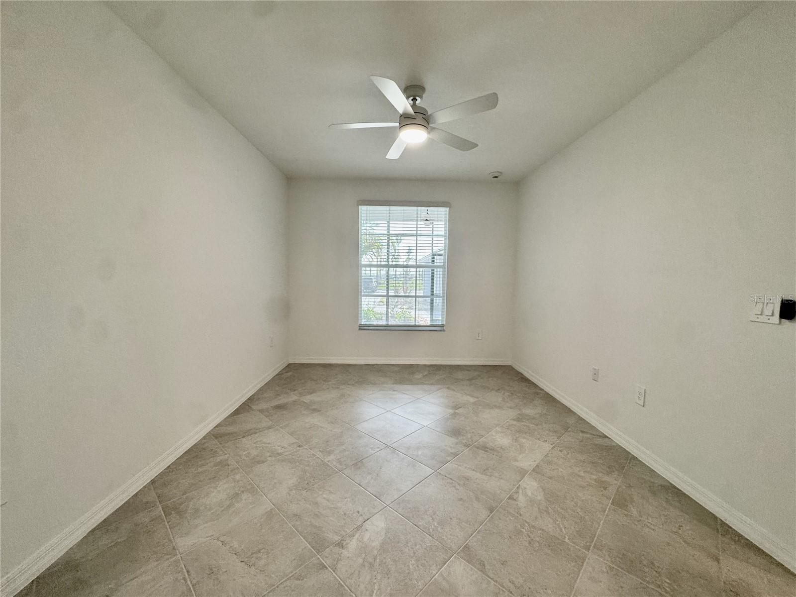 18923 Scallop Loop #105 Property Photo 12