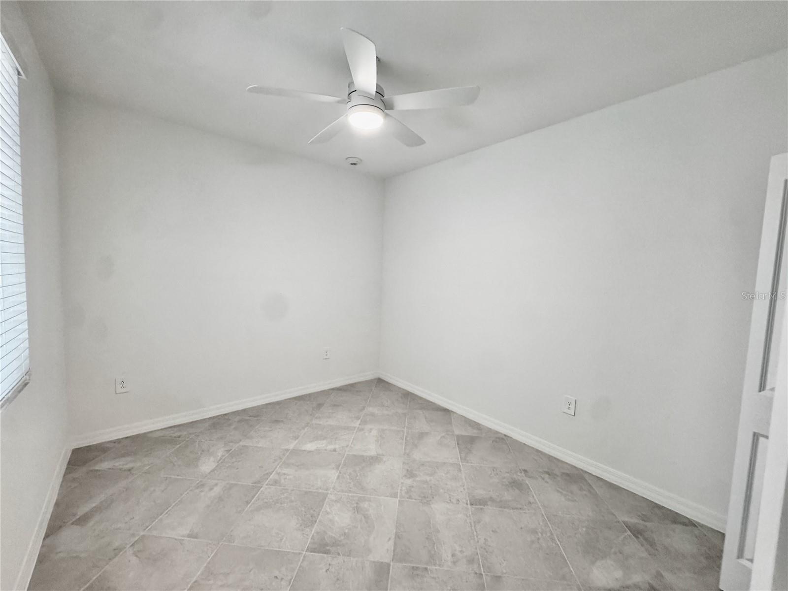 18923 Scallop Loop #105 Property Photo 14
