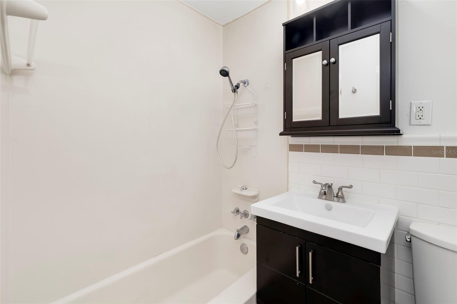 2155 Wood St #a14 Property Photo 14