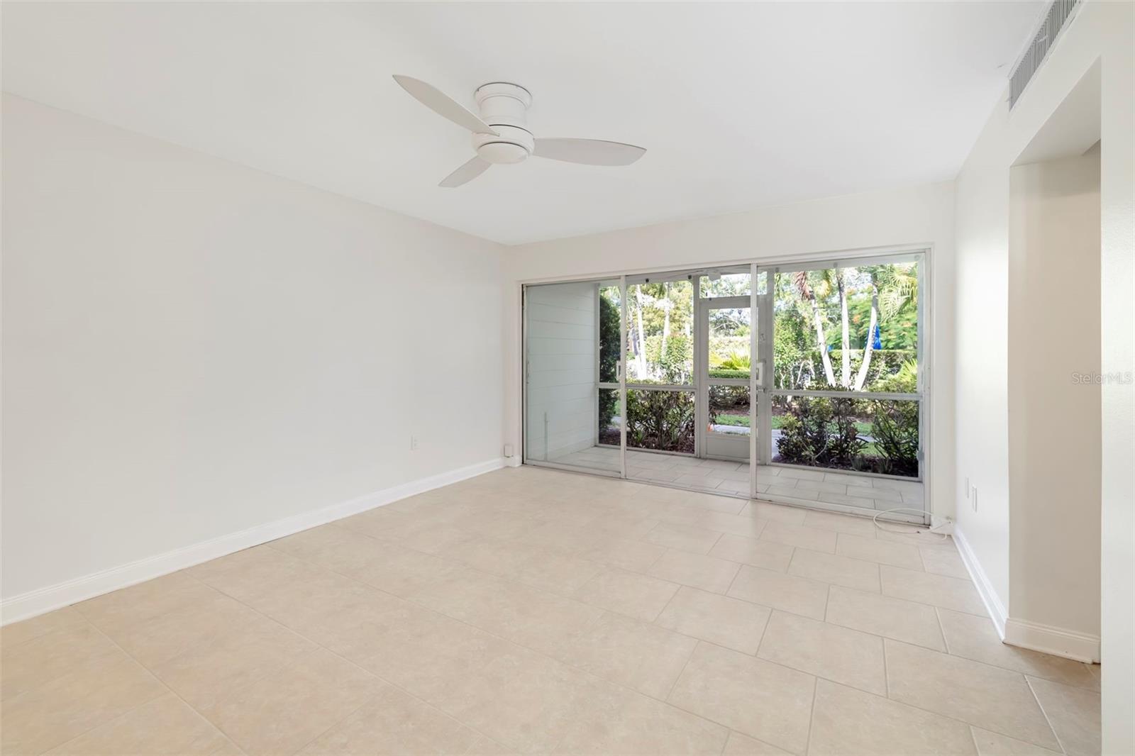 2155 Wood St #a14 Property Photo 15