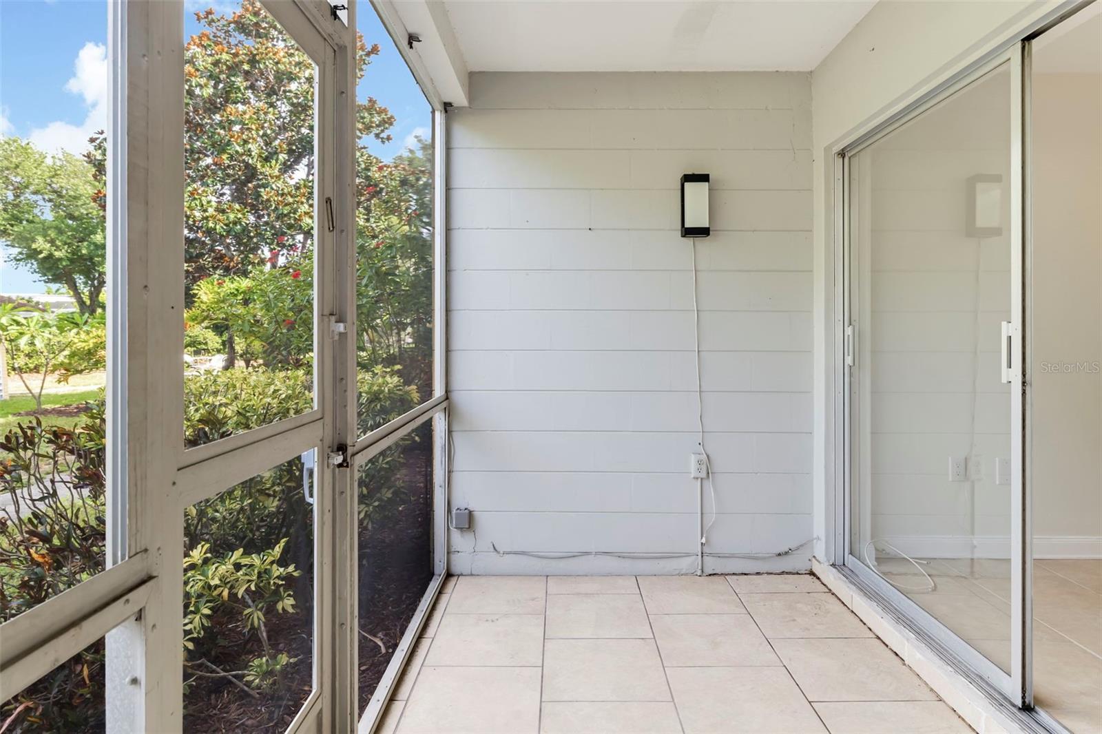 2155 Wood St #a14 Property Photo 18