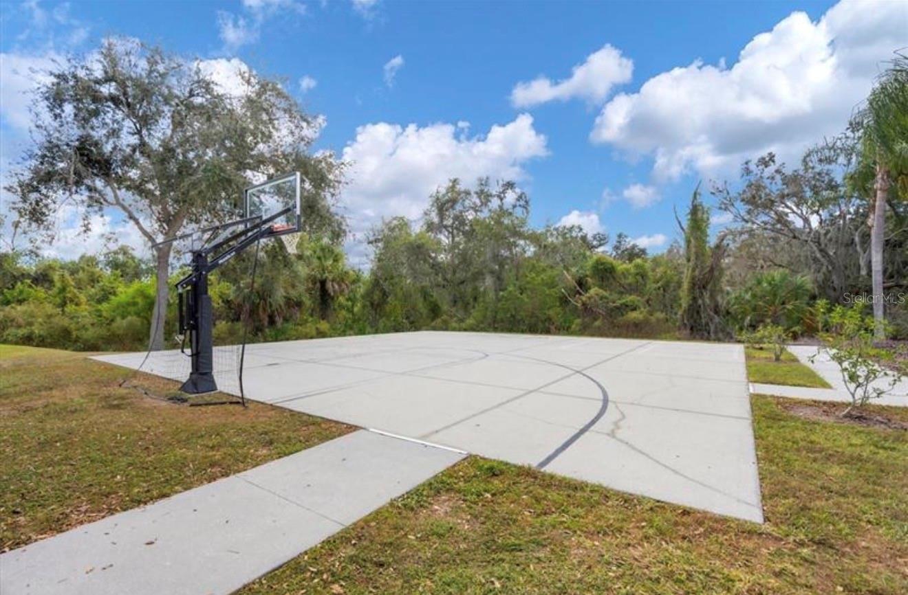 12506 25th Ct E Property Photo 44