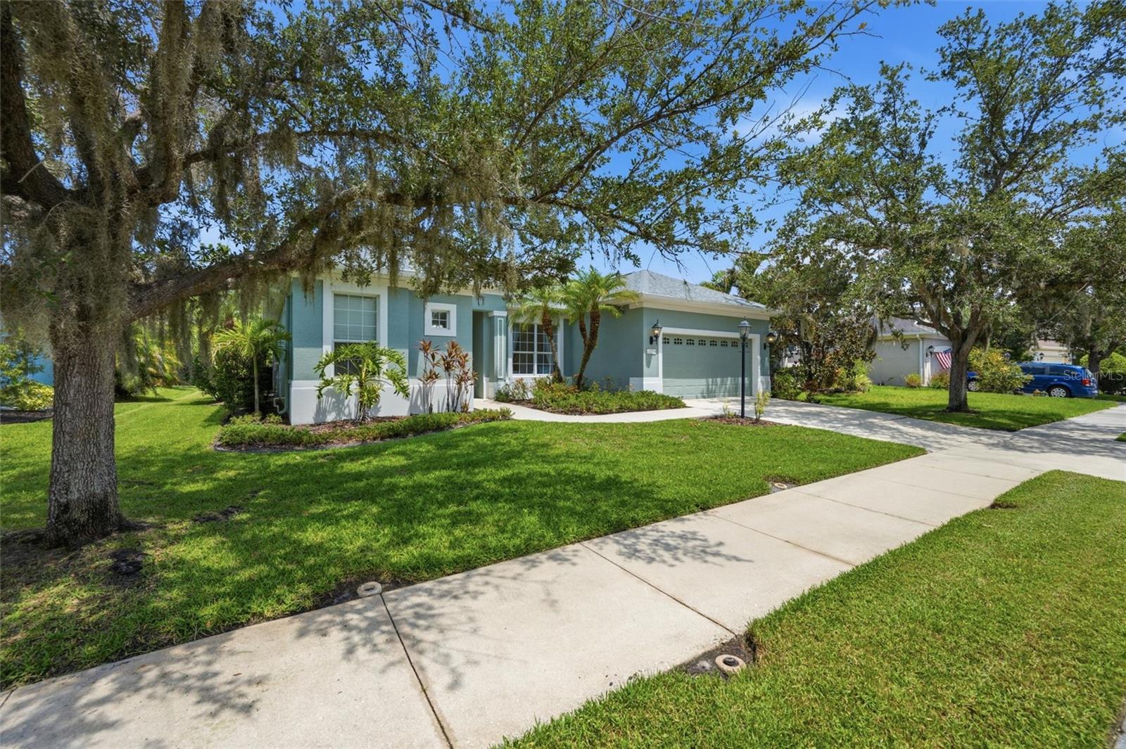 11758 Hidden Forest Loop Property Photo 4