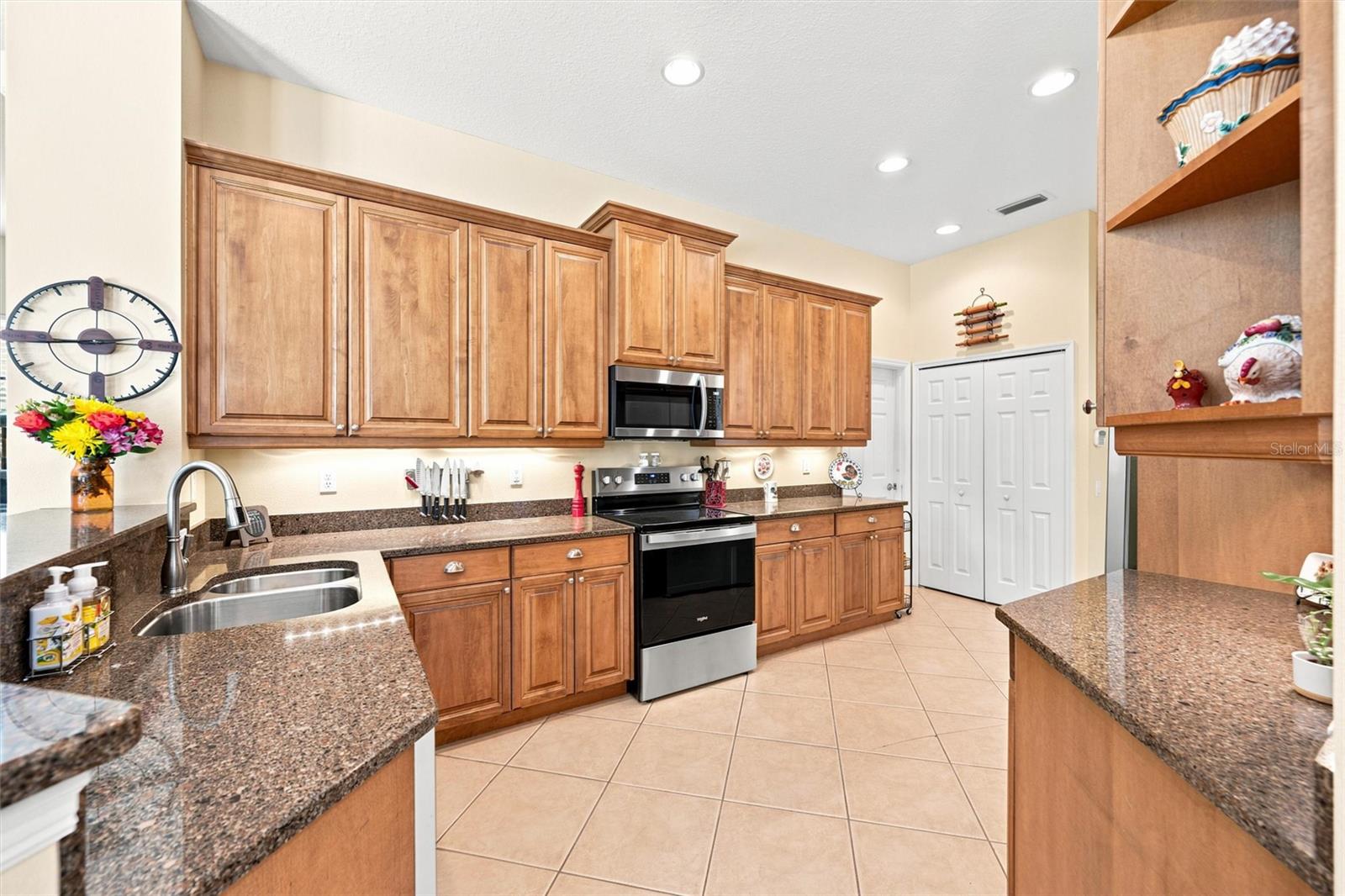 11758 Hidden Forest Loop Property Photo 14