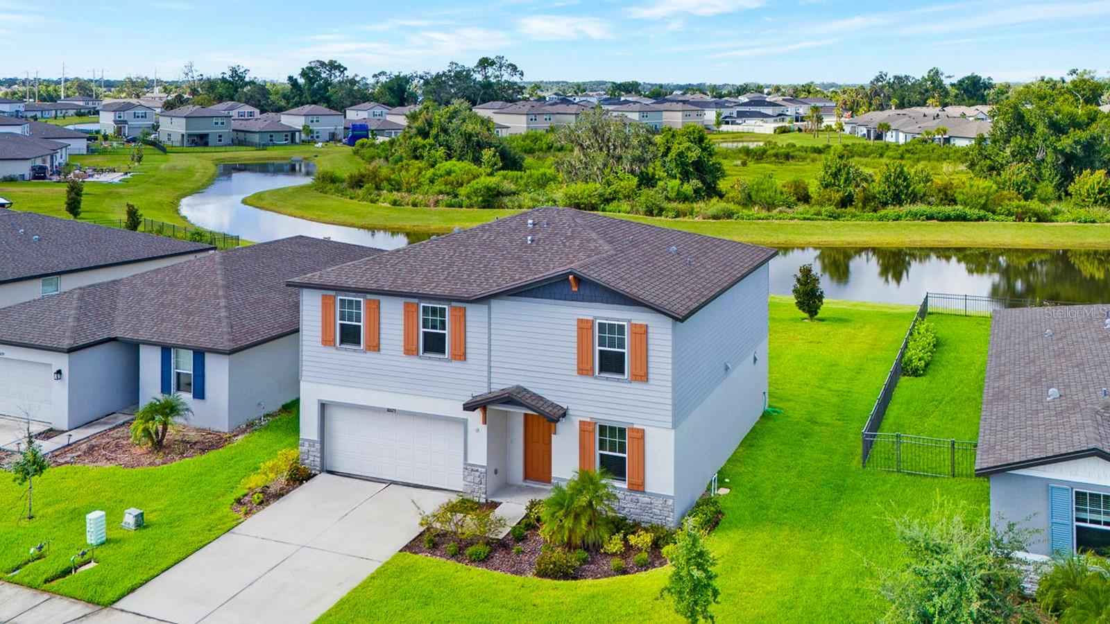10025 Daybreak Gln Property Photo 2
