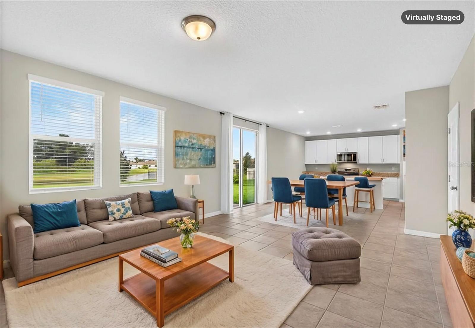 10025 Daybreak Gln Property Photo 9