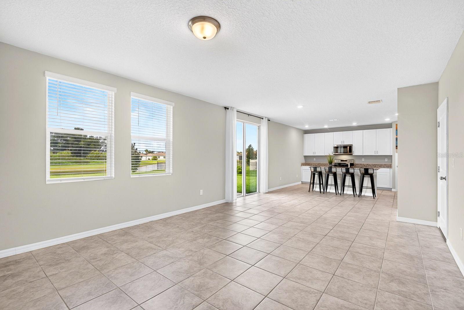 10025 Daybreak Gln Property Photo 10