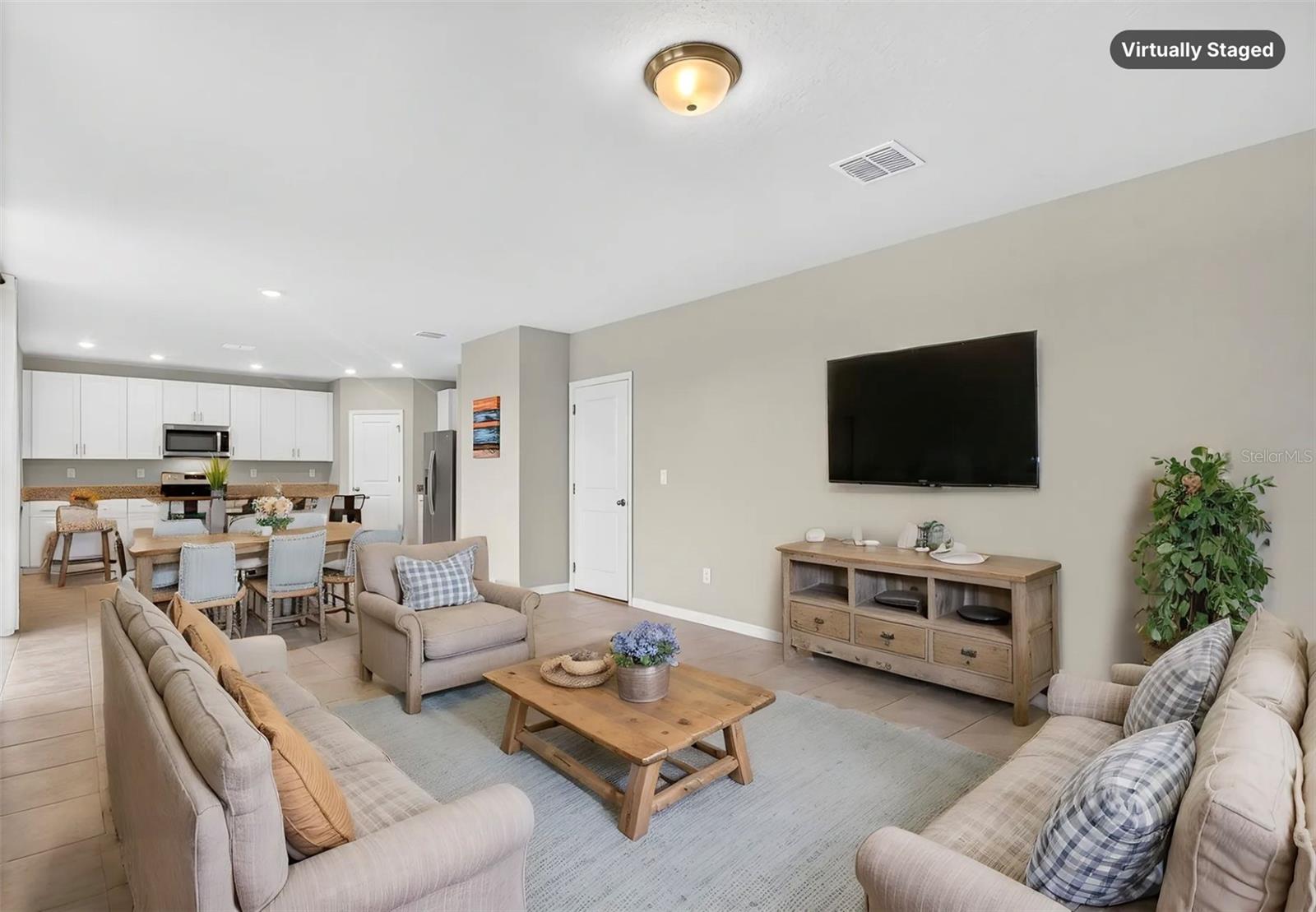 10025 Daybreak Gln Property Photo 11