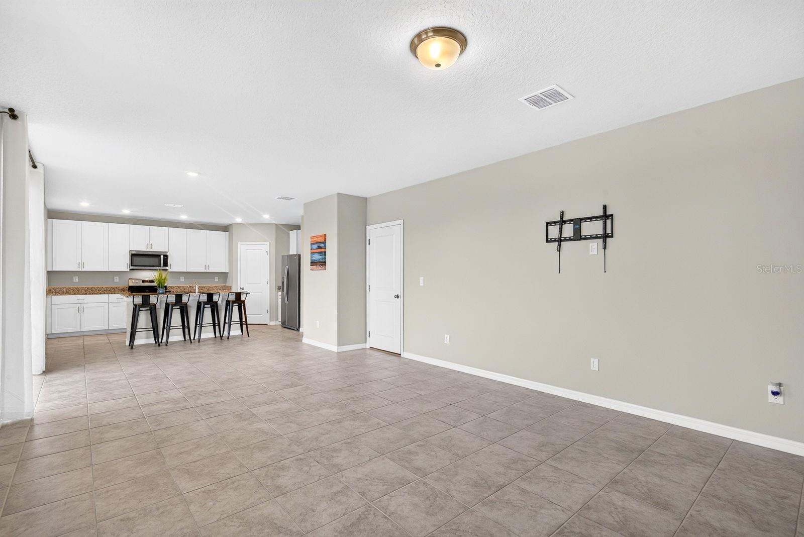10025 Daybreak Gln Property Photo 12