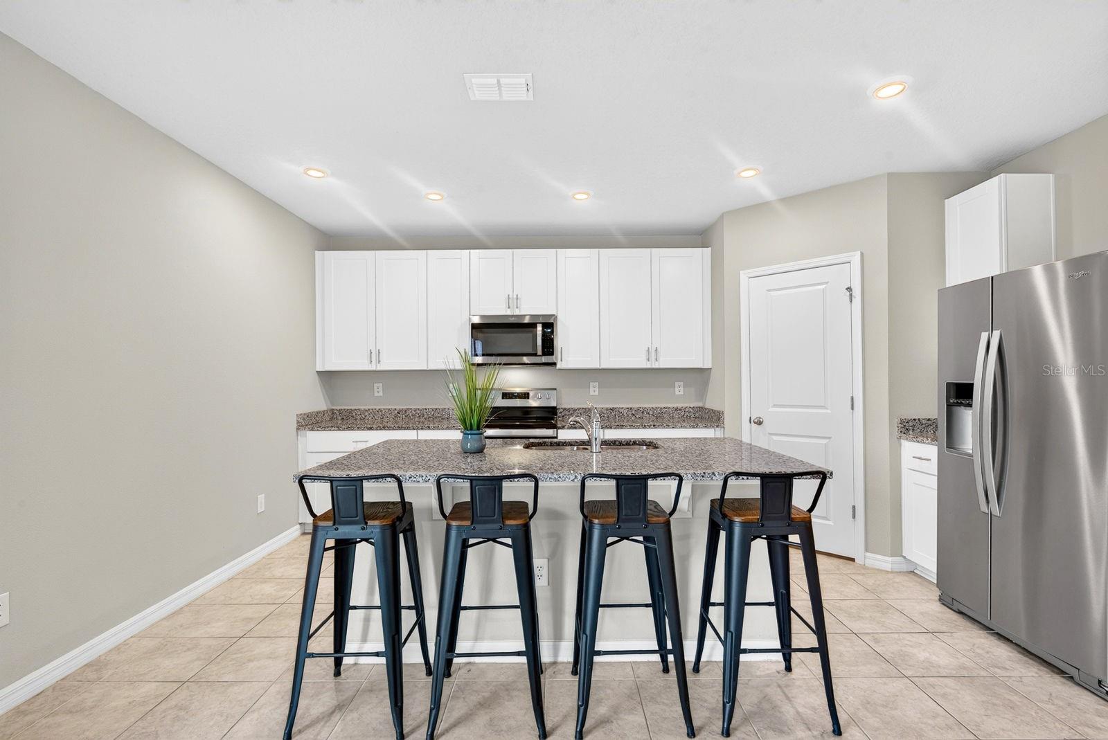 10025 Daybreak Gln Property Photo 18