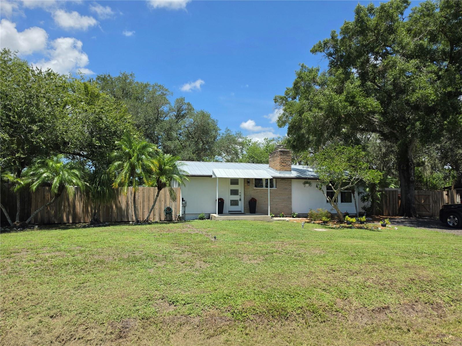 1205 Willis Ave Property Photo 2