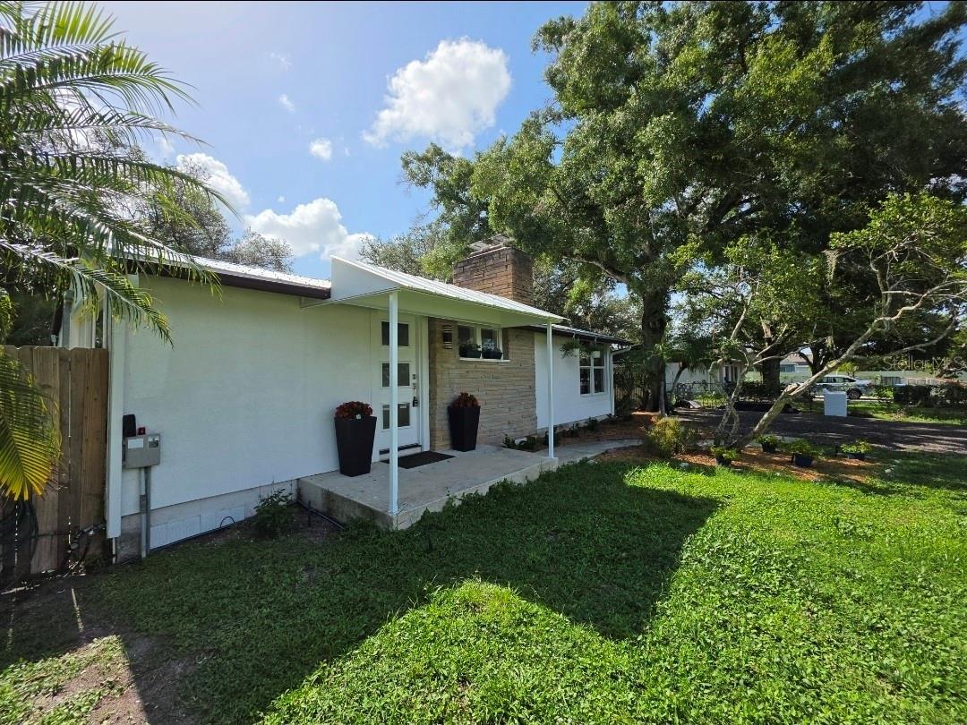 1205 Willis Ave Property Photo 6