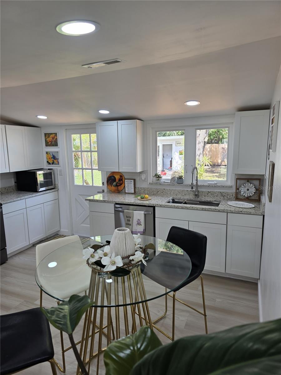 1205 Willis Ave Property Photo 24