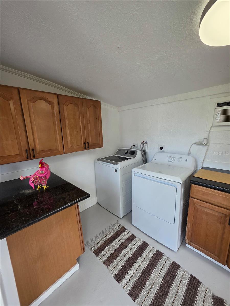1205 Willis Ave Property Photo 64