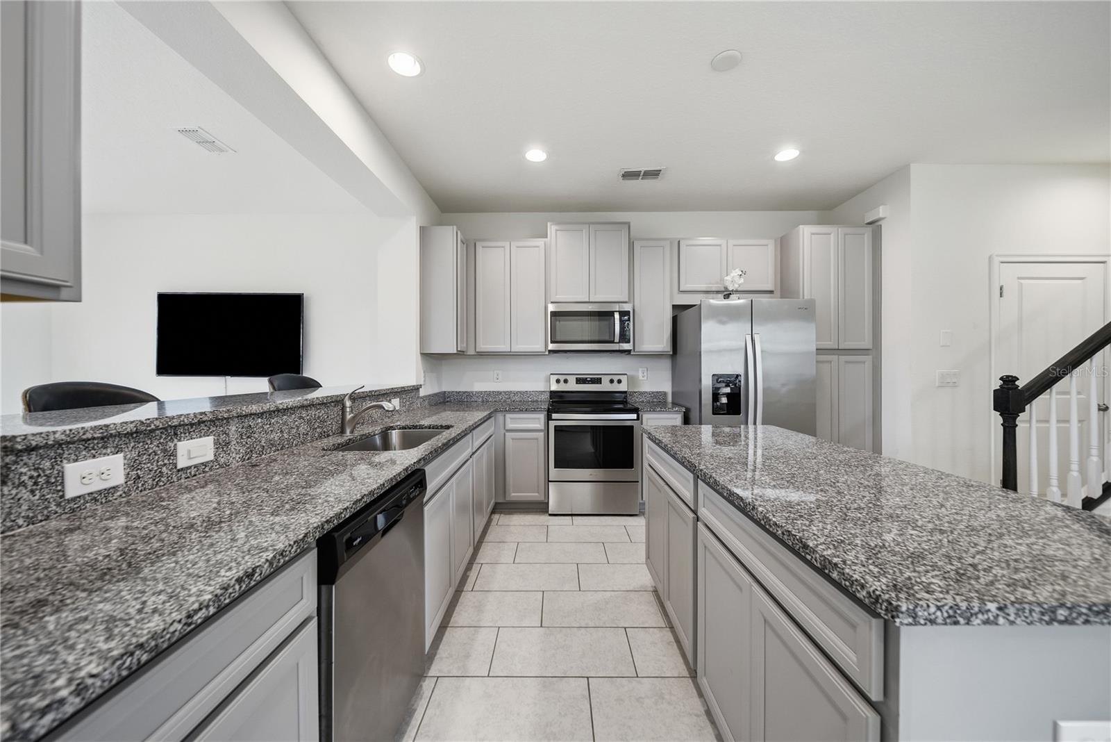 5553 Pleasantview Ct Property Photo 10