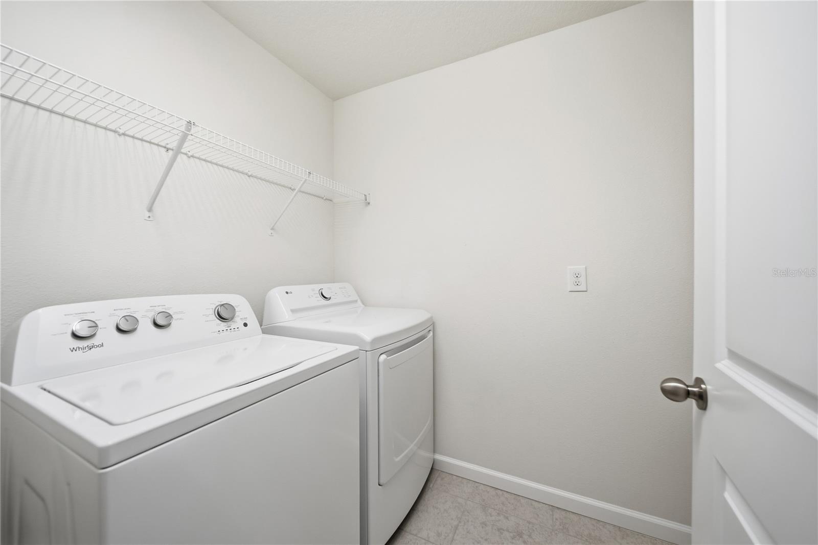 5553 Pleasantview Ct Property Photo 28