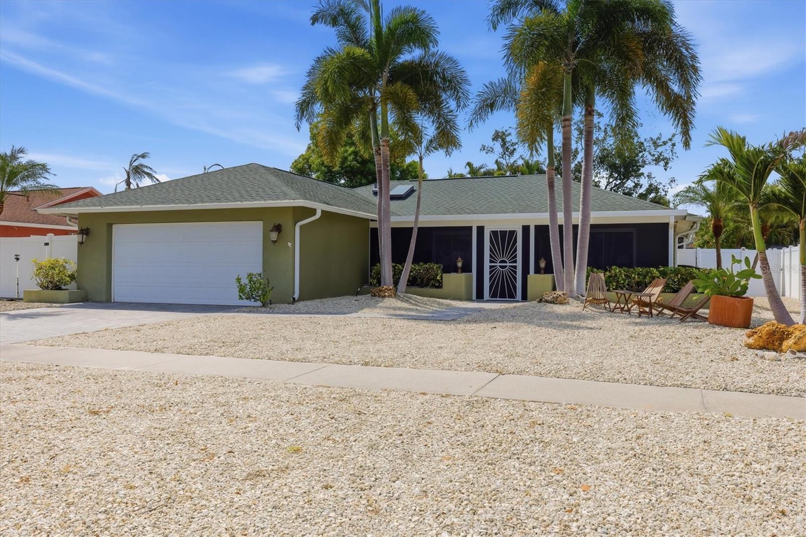 1833 Oak View Dr Property Photo 1