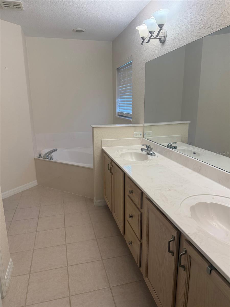 4025 Ne 14th Ct Property Photo 14