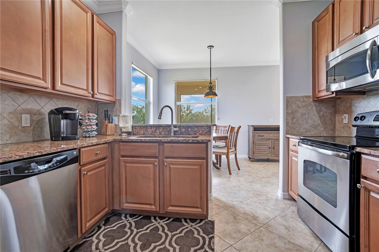 415 Winding Brook Ln #102 Property Photo 14