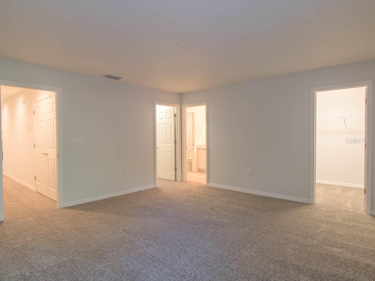 1097 Grantham Dr Property Photo 15