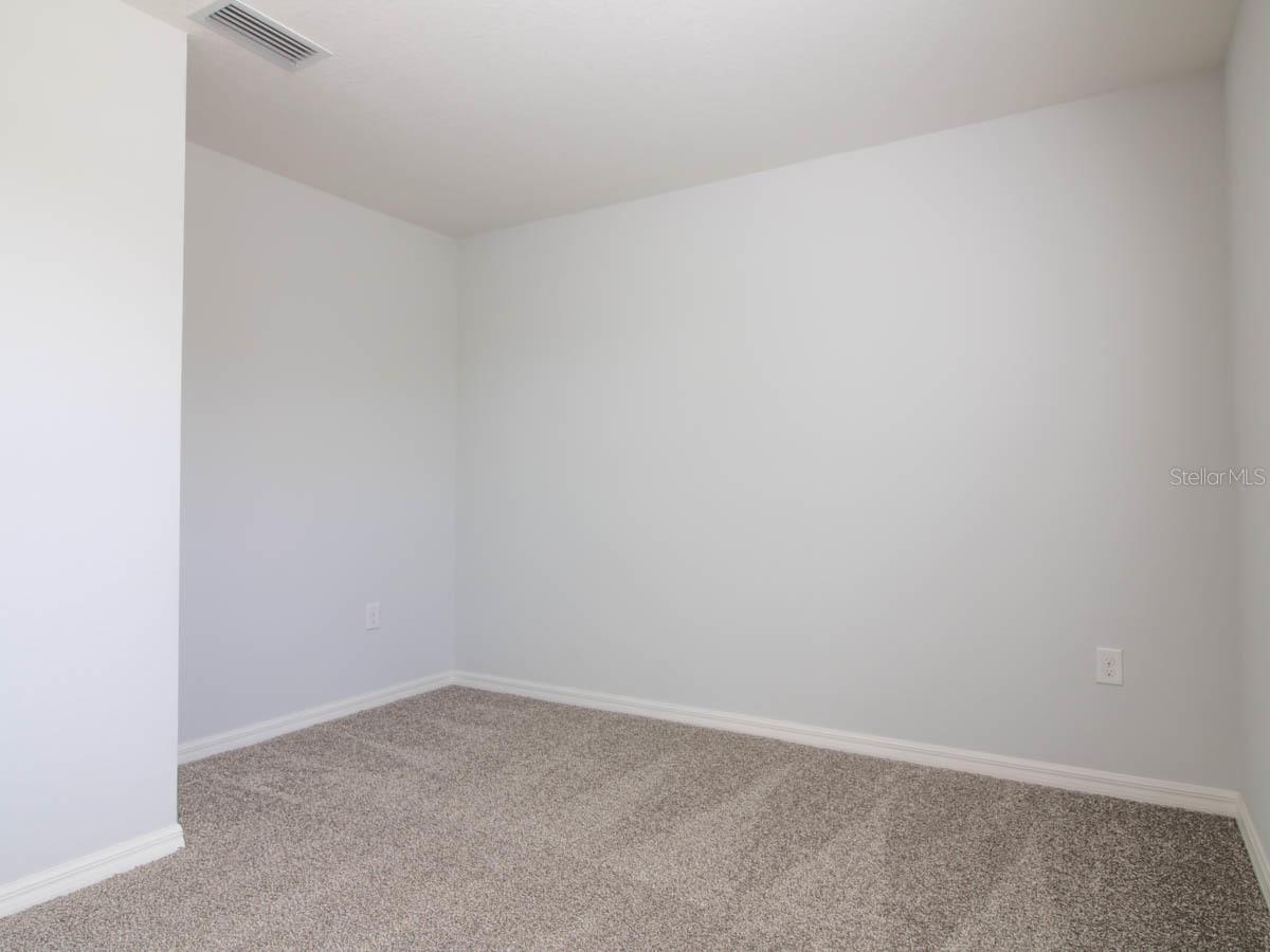 1097 Grantham Dr Property Photo 16