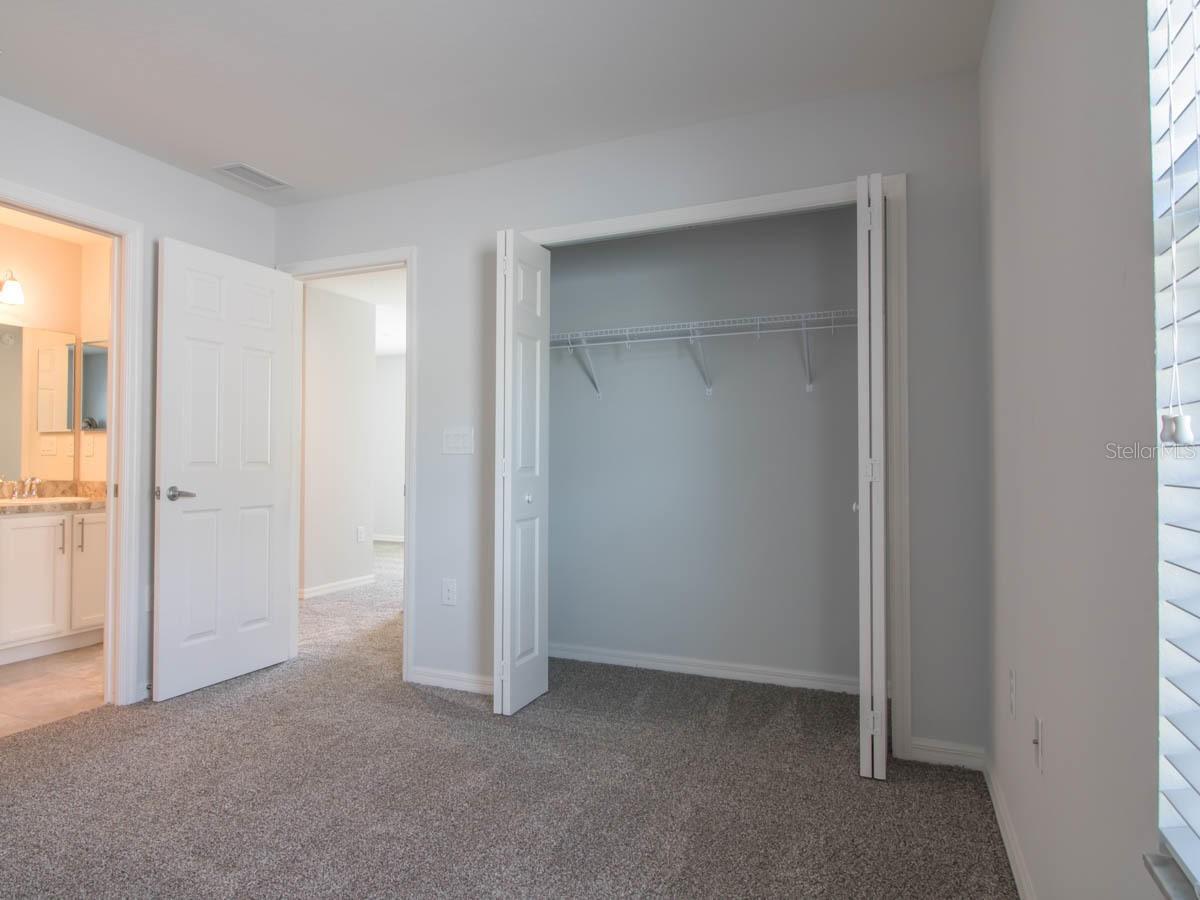1097 Grantham Dr Property Photo 17