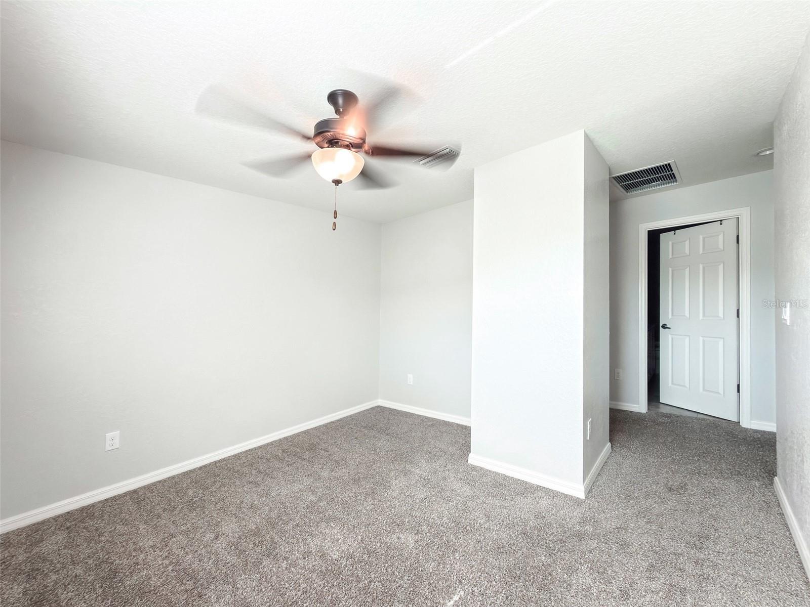 1097 Grantham Dr Property Photo 21